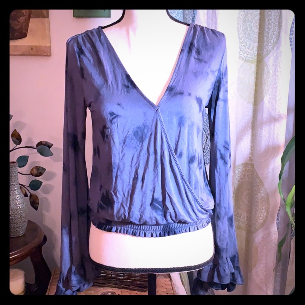 American Eagle Outfitters Blue Long Sleeve Top